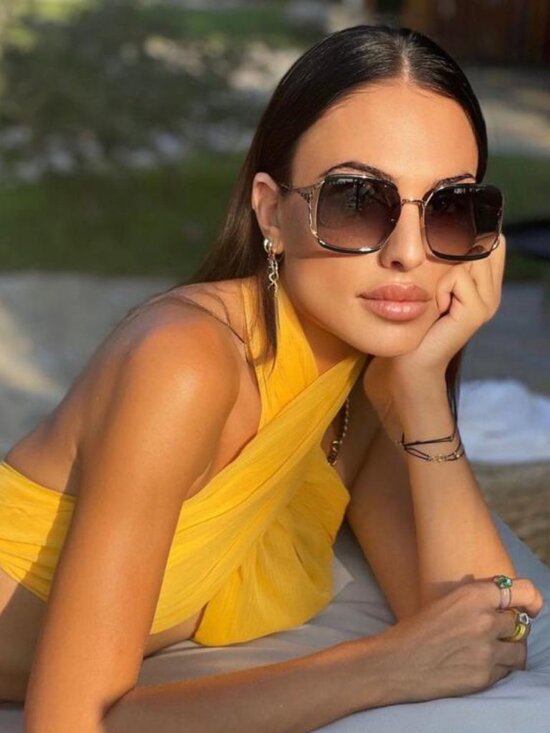 Gucci GG0593SK 001 Square Sunglasses - Black & Gold / Grey main image 8
